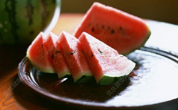 喝过酒吃瓜,笑谈人生百态